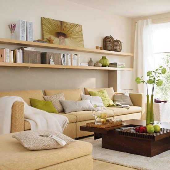 Как да използвате стената над дивана в хола: идеи за малки апартаменти