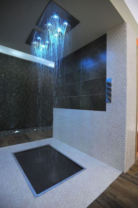 11 изящни идеи за дизайн на бани с душ дъжд