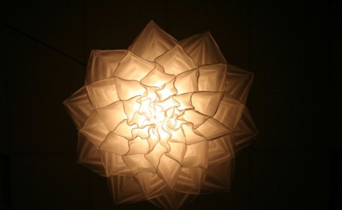 Kinetic лампи, които "цъфтят", както цветята