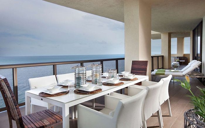 Луксозен апартамент в Маями в синьото море