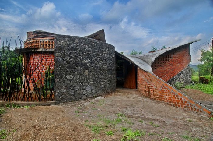Селски блясък: къща с фантазия форми