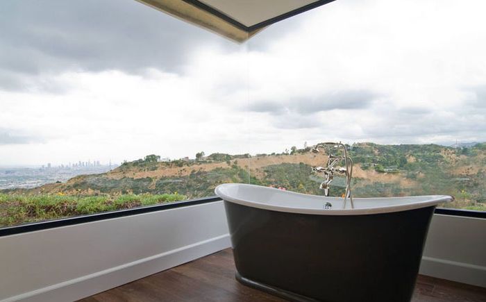 Завистта на всички: луксозни бани с красива панорамна гледка