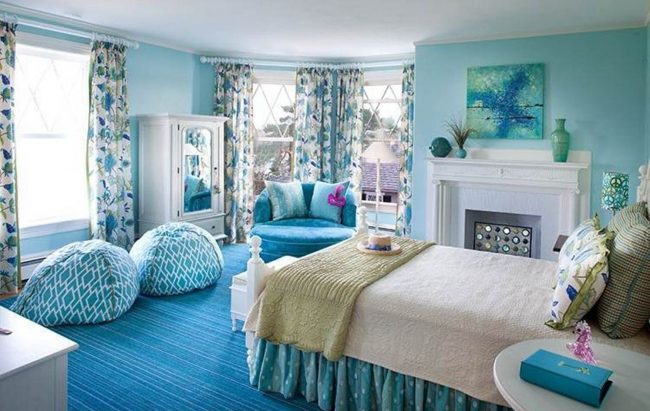 blue-and-white-bedroom-design-ideas