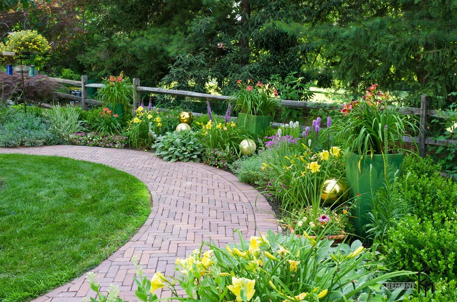 Садовые дорожки: 30 лучших примеров оформления - фото Garden- paths- 30- best- examples- of -design - photo-5