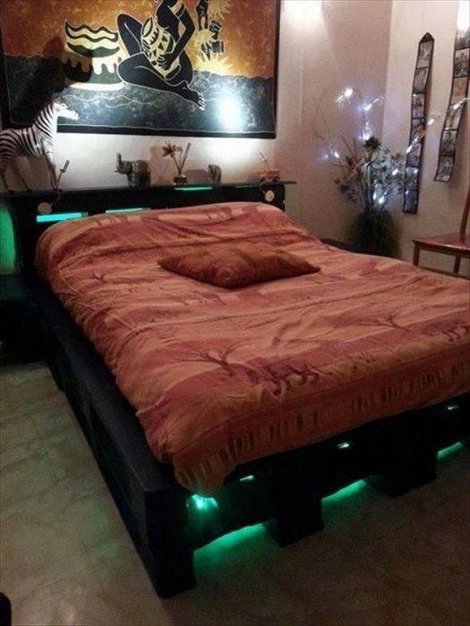 Легловата база на палети със светлина: оригинален и практично решение за вили и апартаменти